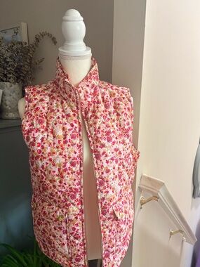 Women’s Floral Quilted Vest - Pink Floral